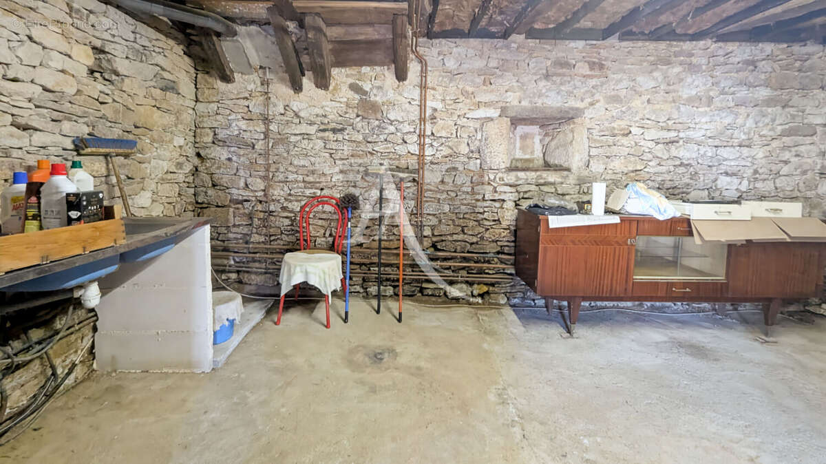 Maison à SAINT-FRONT-SUR-LEMANCE