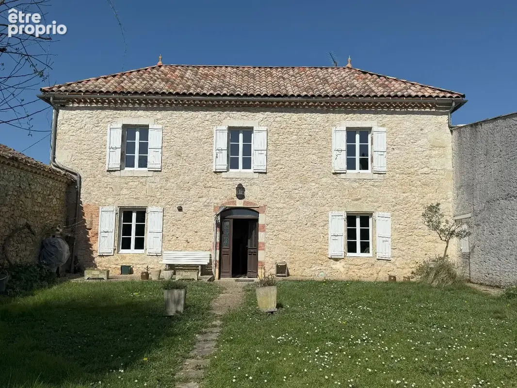 Maison à VALENCE-SUR-BAISE