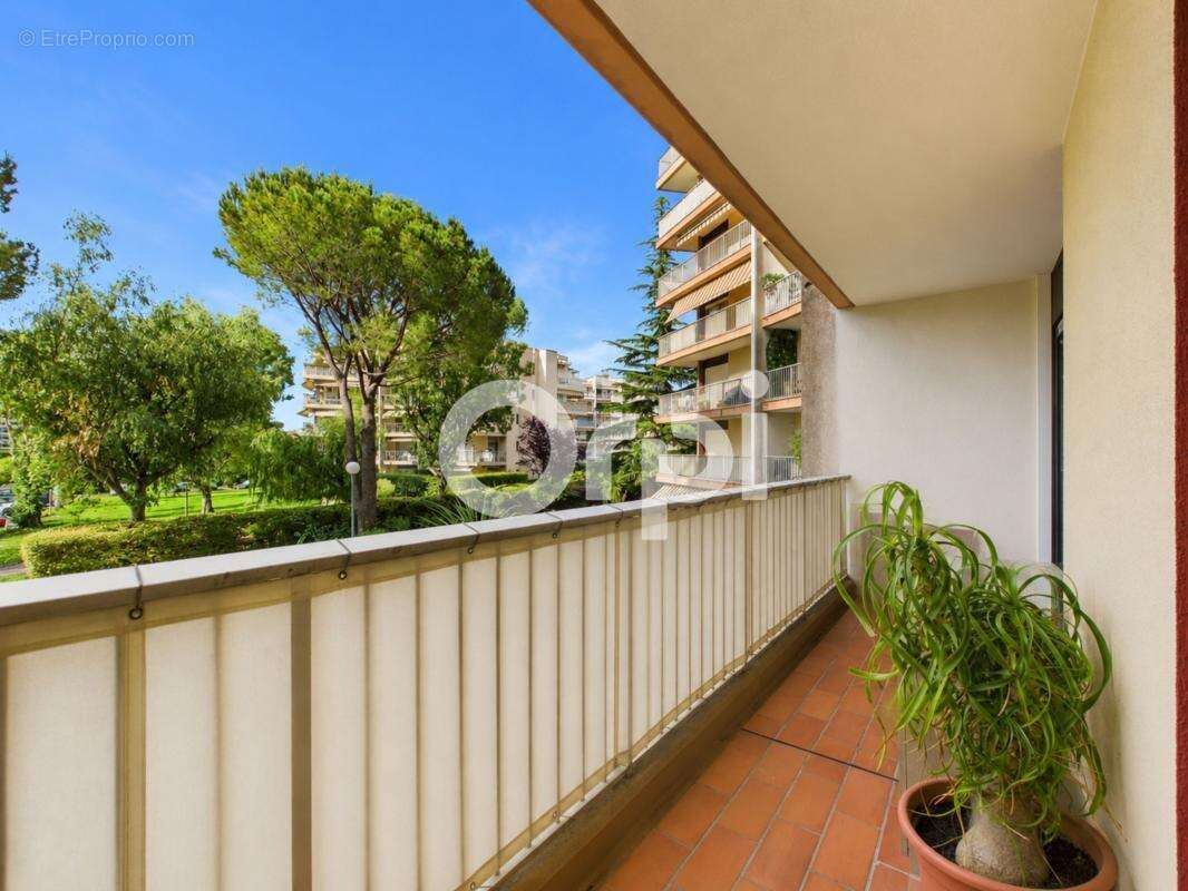 Appartement à MANDELIEU-LA-NAPOULE
