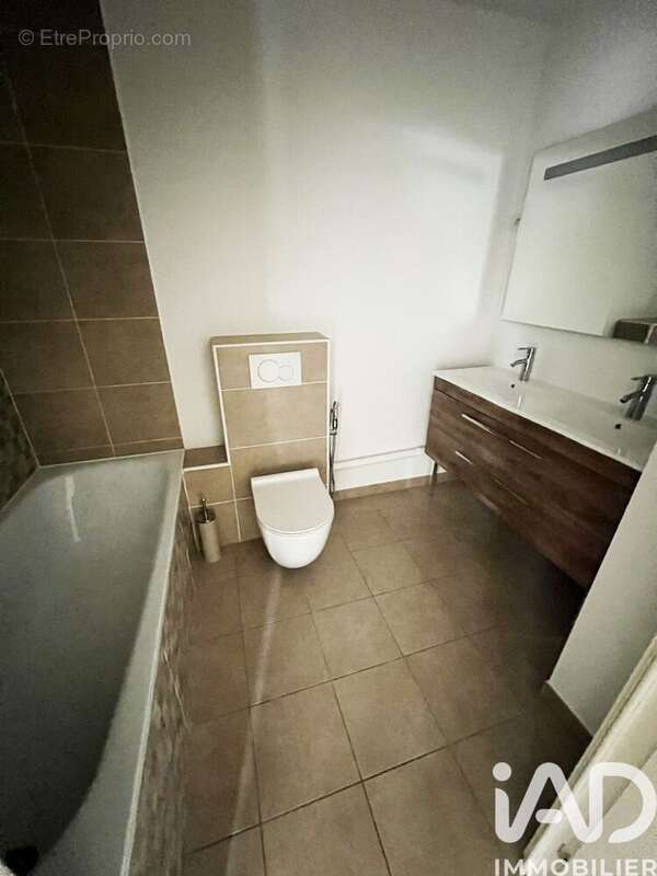 Photo 5 - Appartement à BUSSY-SAINT-GEORGES