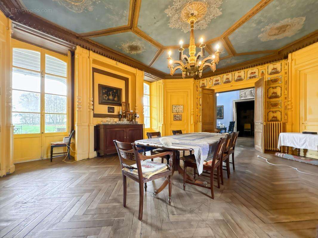 Maison à SAINT-JEAN-FROIDMENTEL