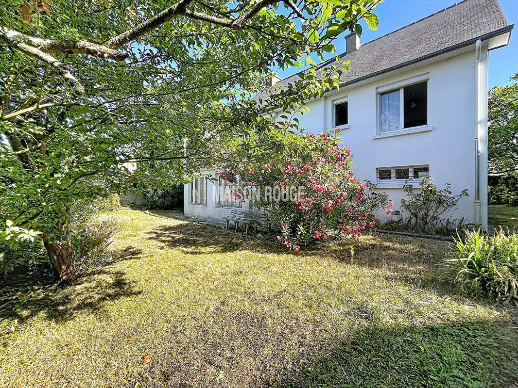 Maison avec beau potentiel, commerces et mer accessibles à pied - photo 12