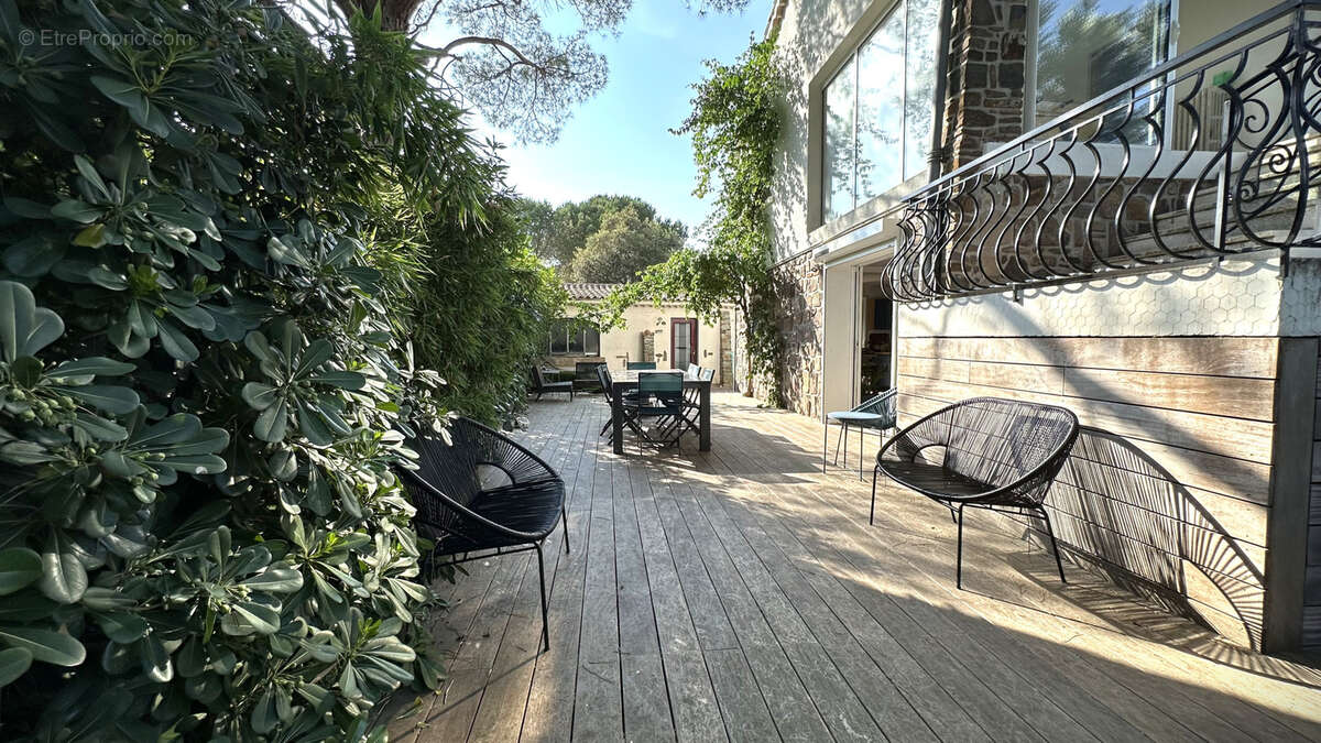 Maison à FREJUS