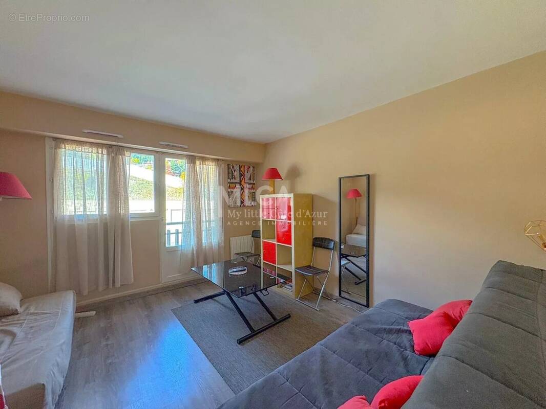 Appartement à SAINT-ETIENNE-DE-TINEE