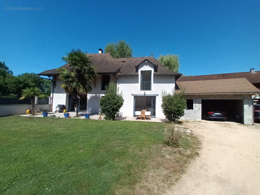 Maison à LES AVENIERES