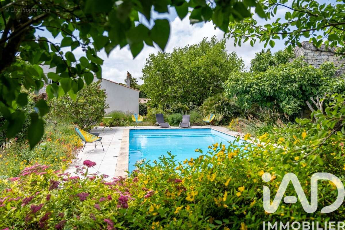 Photo 2 - Maison à SAINTE-SOULLE