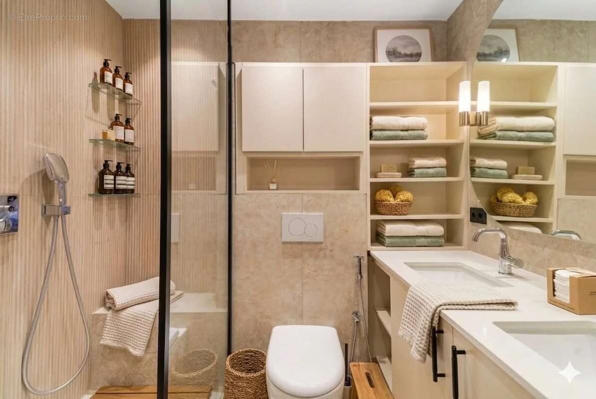 Appartement à LEVALLOIS-PERRET