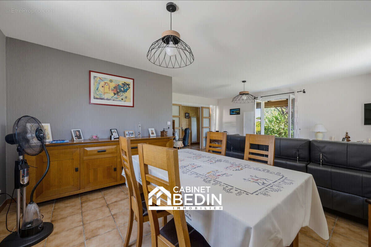 Maison 94 m² à Marcheprime  - photo 8