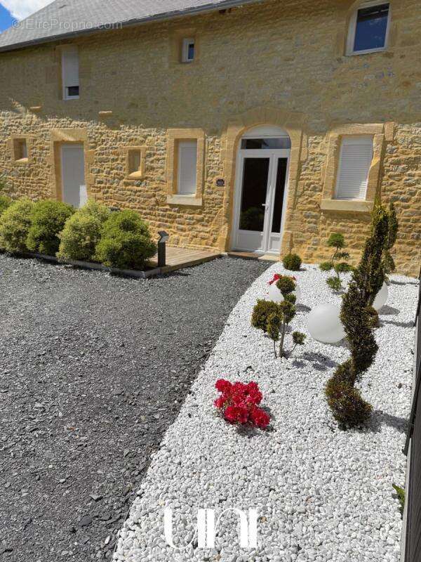 Maison à SAINT-MARTIN-DES-ENTREES