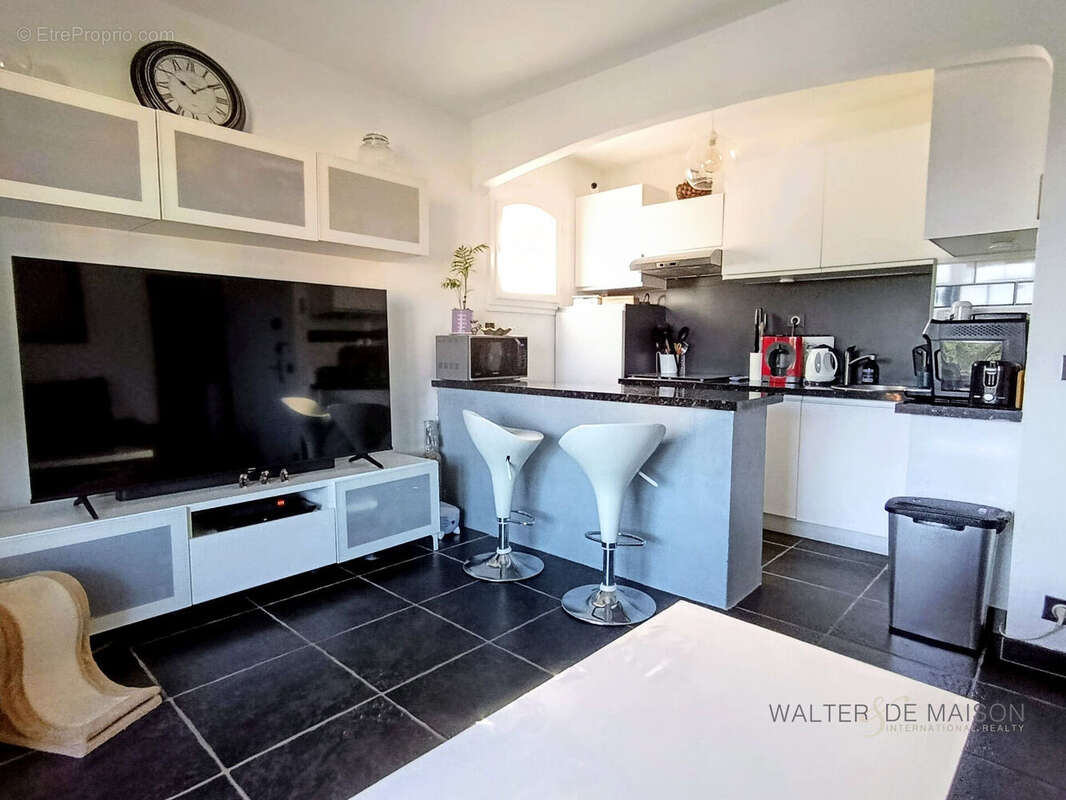 Appartement à LA CROIX-VALMER