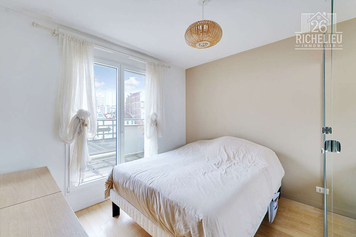 Appartement à LEVALLOIS-PERRET