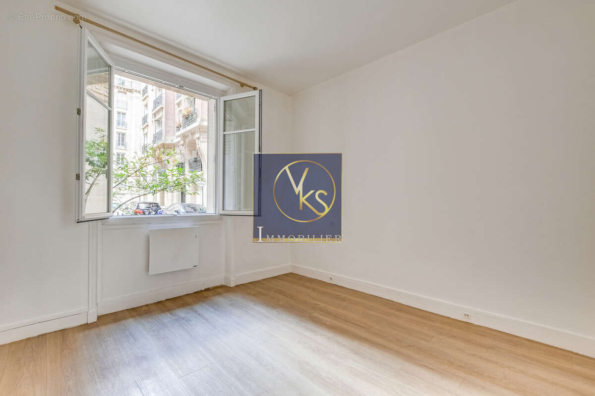 Appartement à PARIS-15E