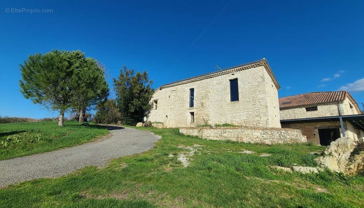 Maison à BRASSAC