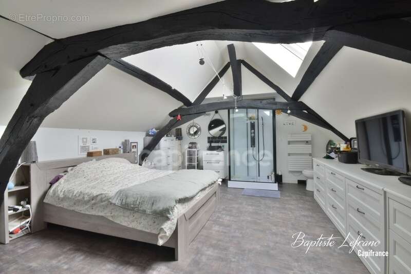 Maison à SAINT-BARTHELEMY-D'ANJOU