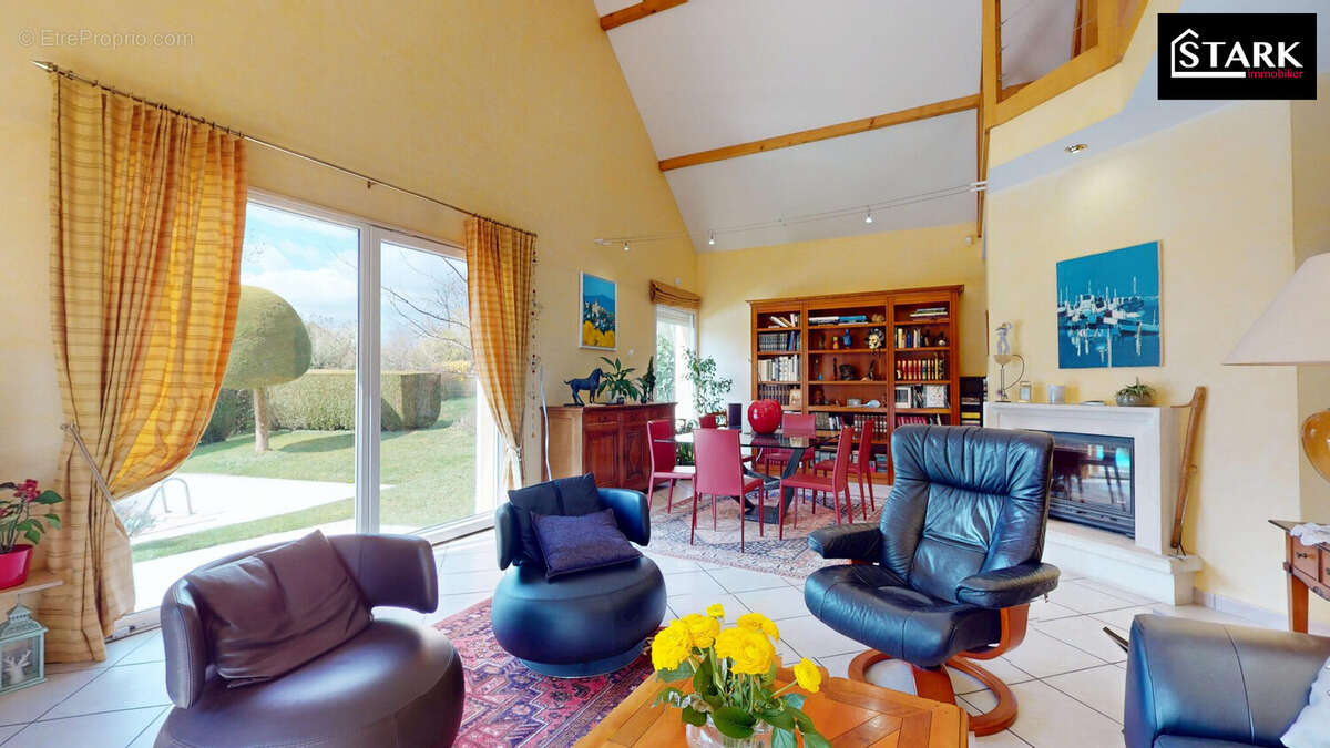 Maison à SAINT-GERMAIN-LE-CHATELET