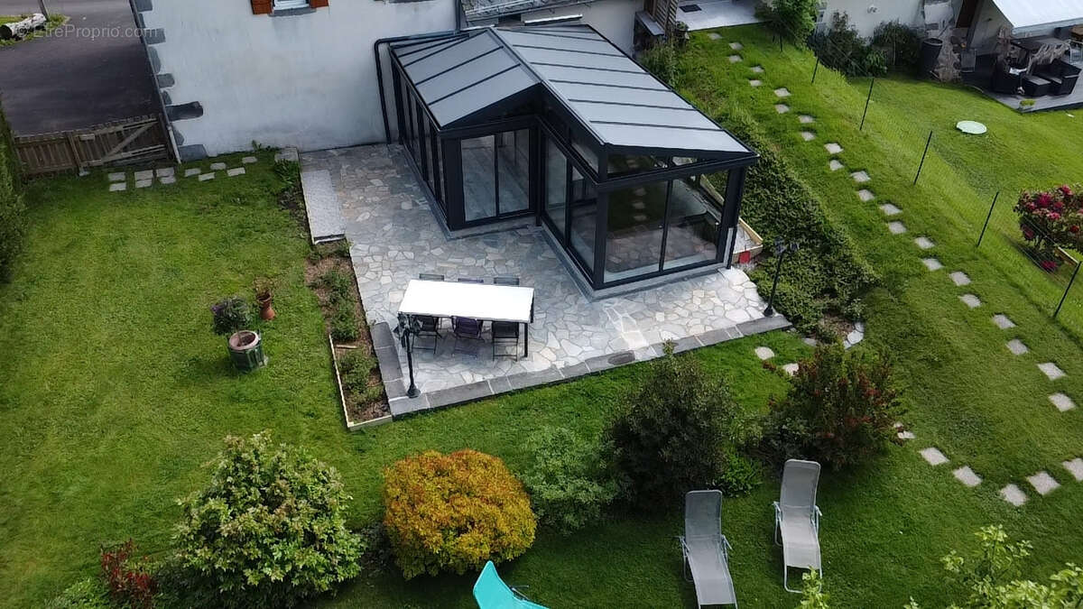 Maison à SAINT-SAUVES-D'AUVERGNE