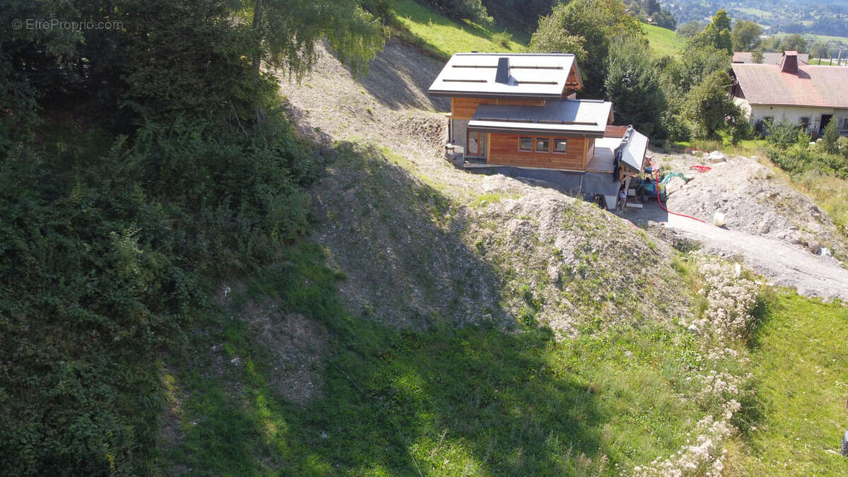 Terrain à COMBLOUX