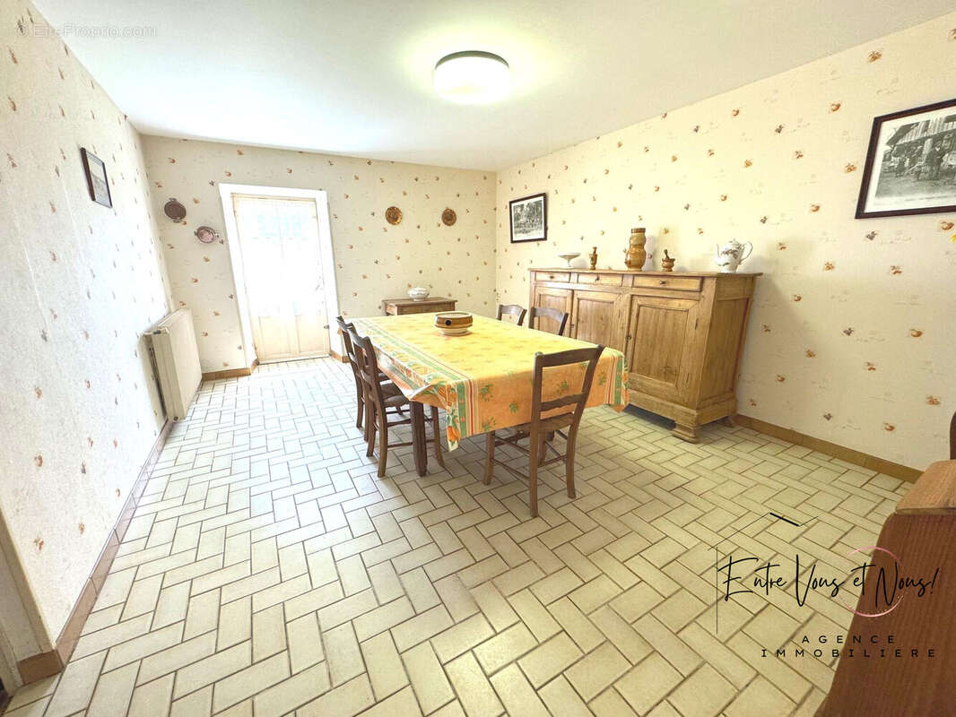 SALLE À MANGER - Maison à BAZAS