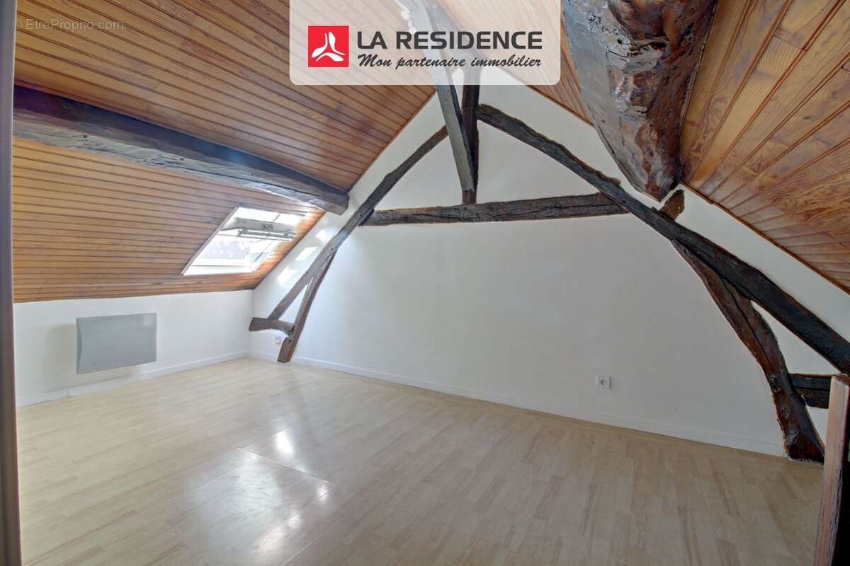 Appartement à LES MUREAUX