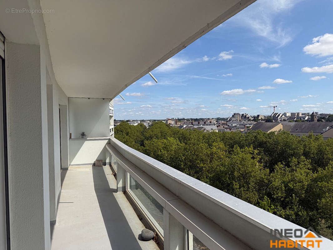 A VENDRE - Appartement Type 3 à RENNES (Secteur Bourg l'evêque) - photo 2