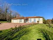 Maison à AVY