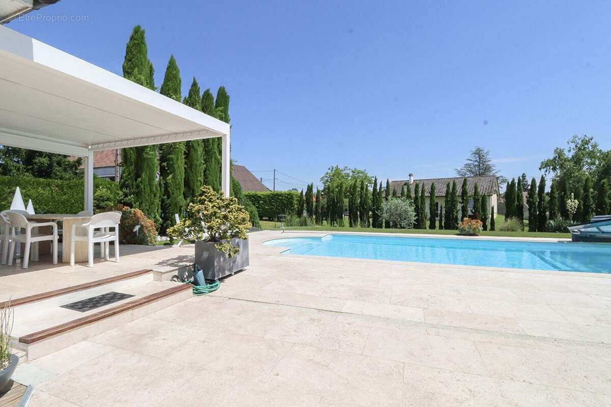 Maison à CRIMOLOIS