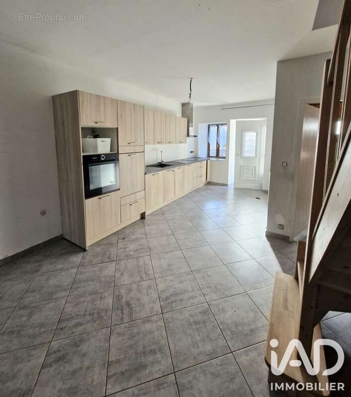 Maison 93 m² à Treveray  - photo 4