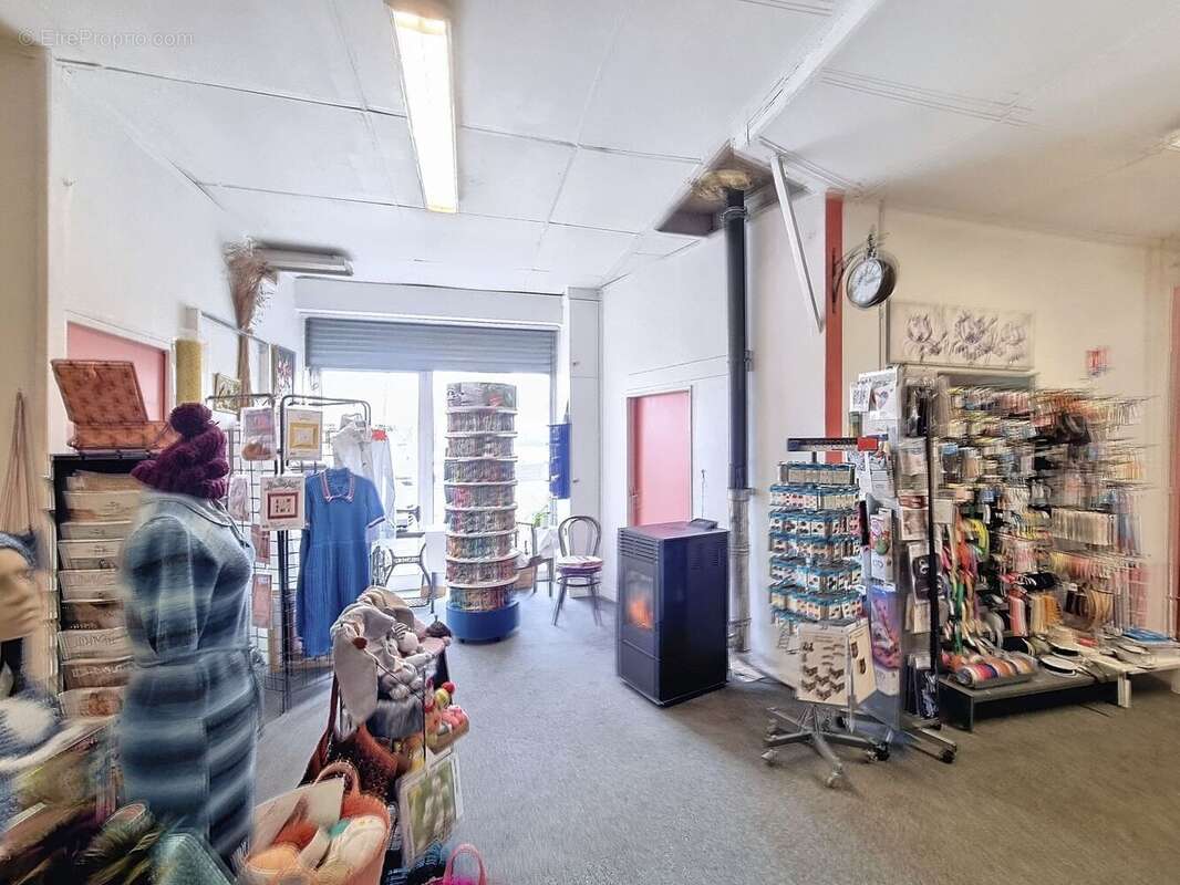 Commerce à FERRIERES-EN-GATINAIS