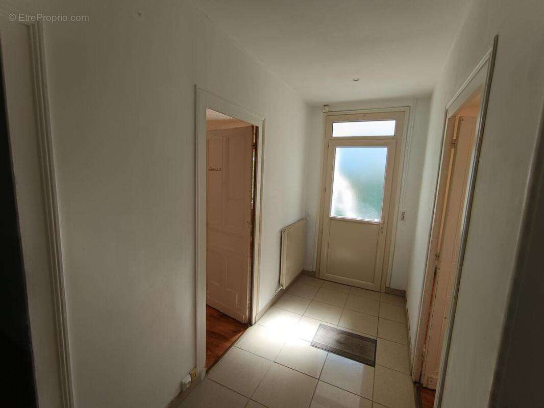 Maison à SAINT-SEURIN-SUR-L'ISLE