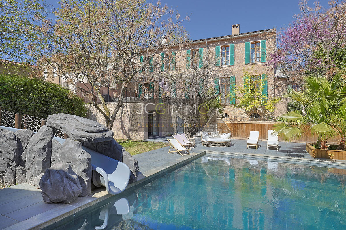 Maison à PUGET-VILLE