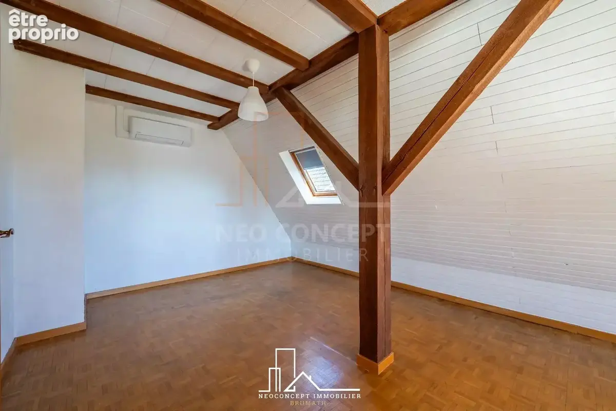 Mommenheim – Appartement 3 pièces au dernier étage – 81 m² au sol – DPE C – Parking - photo 2