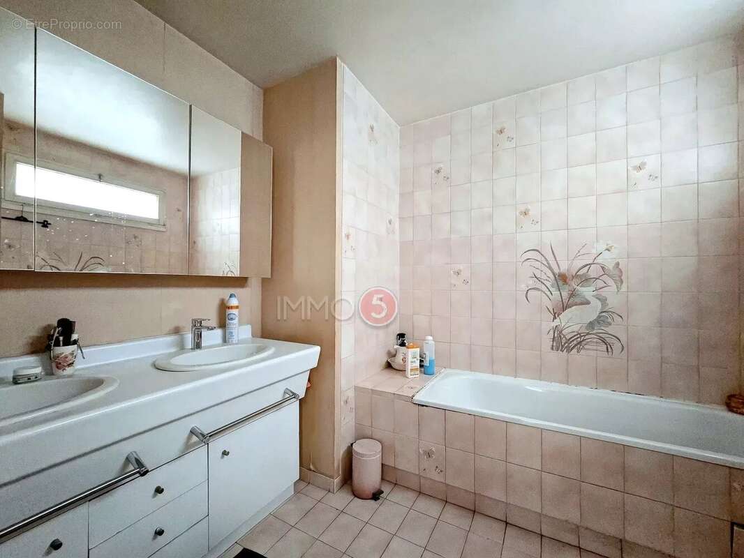 Maison à OZOIR-LA-FERRIERE