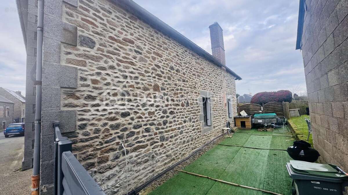 Maison à SAINT-PIERRE-DE-PLESGUEN