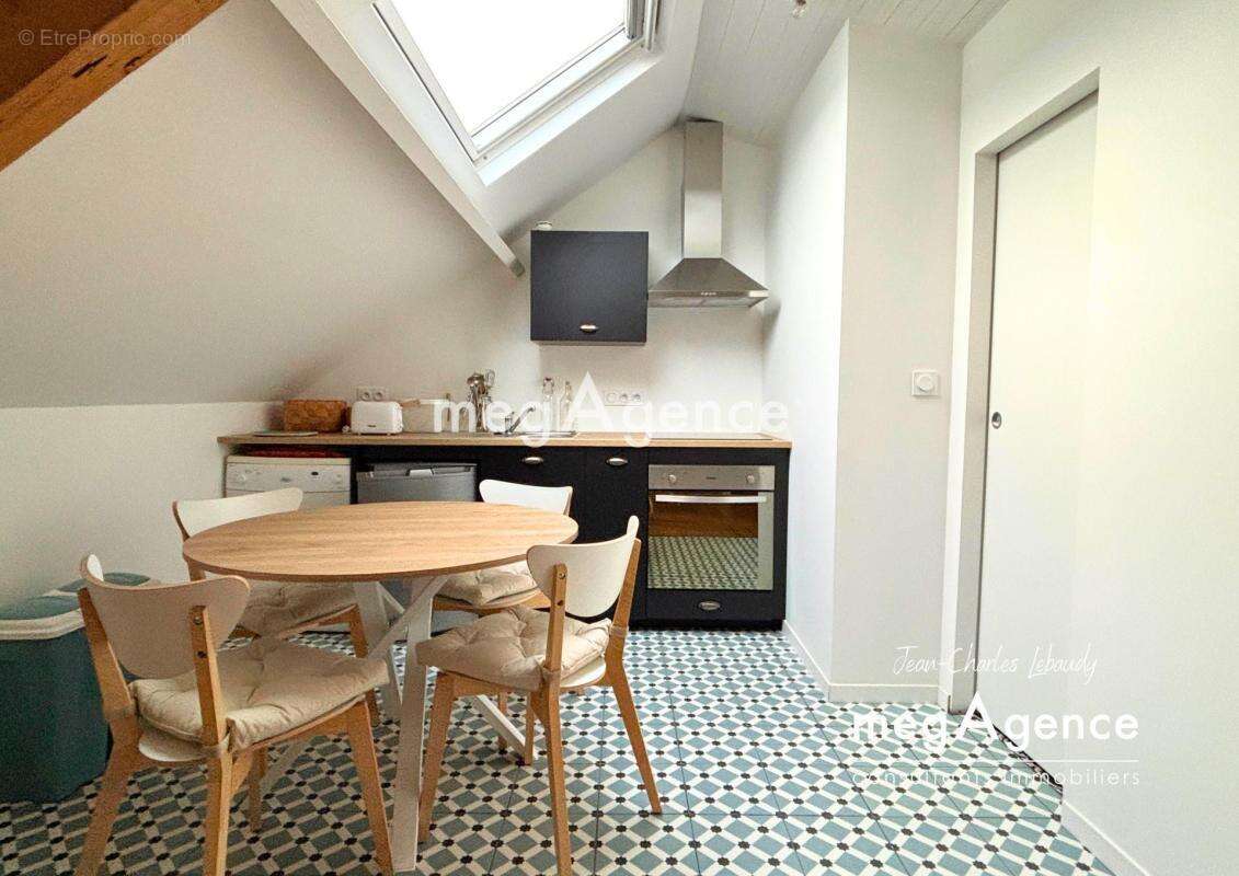 Appartement à DONVILLE-LES-BAINS
