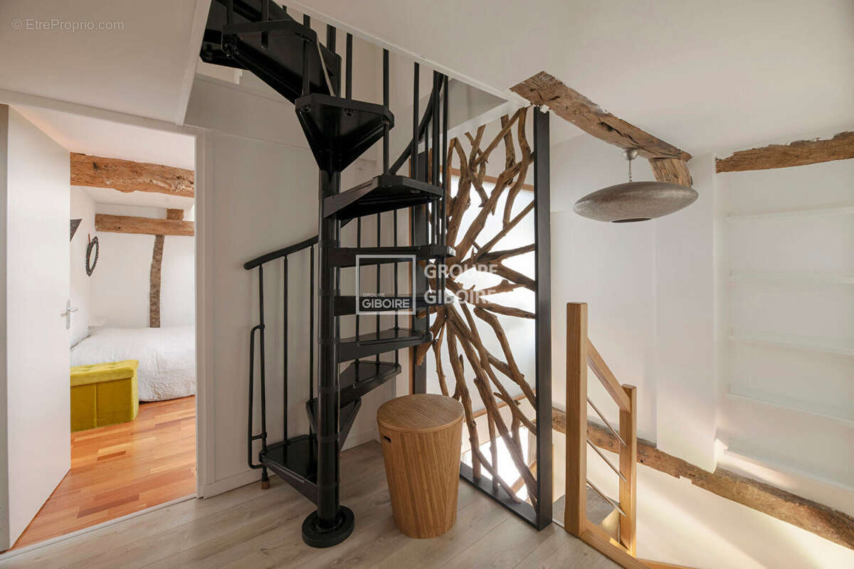 Maison à LA CHAPELLE-DES-FOUGERETZ