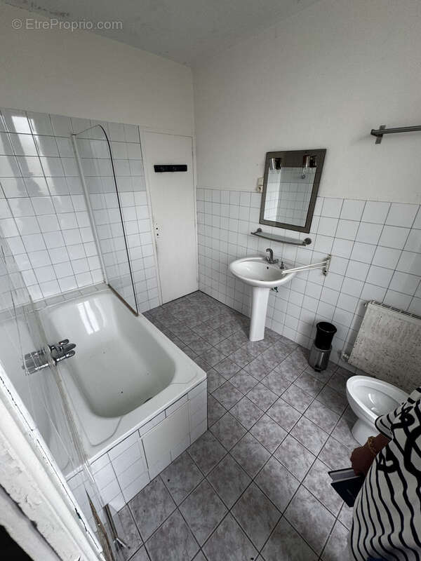 Lanvéoc   Maison à fort potentiel - 123m2 - photo 8