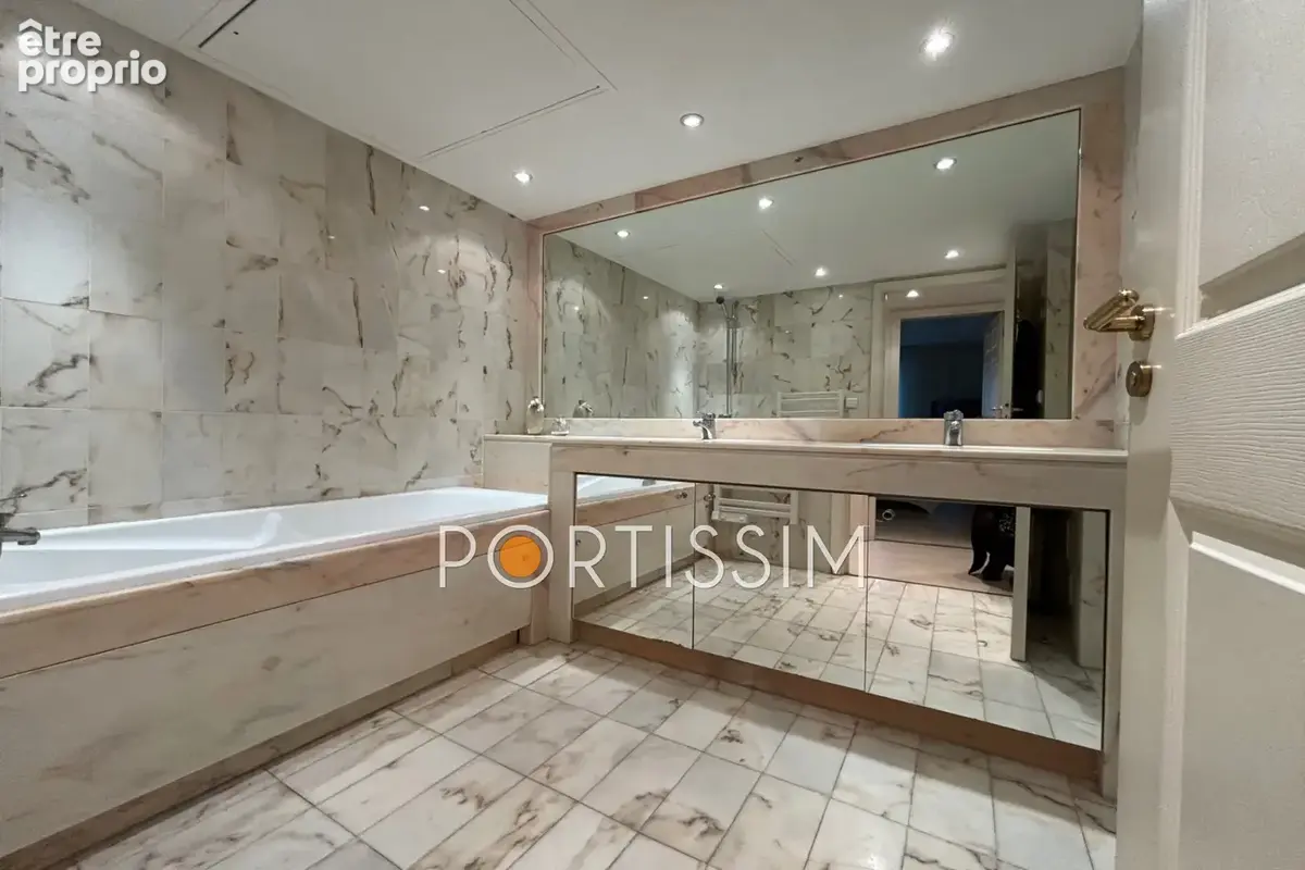Appartement 4 pièces 157 m² à vendre à Saint-Laurent-Du-Var (06700) - photo 7