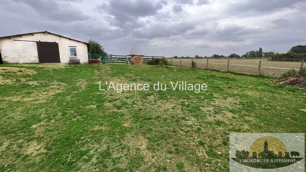 Maison à VILLENEUVE-LES-SABLONS