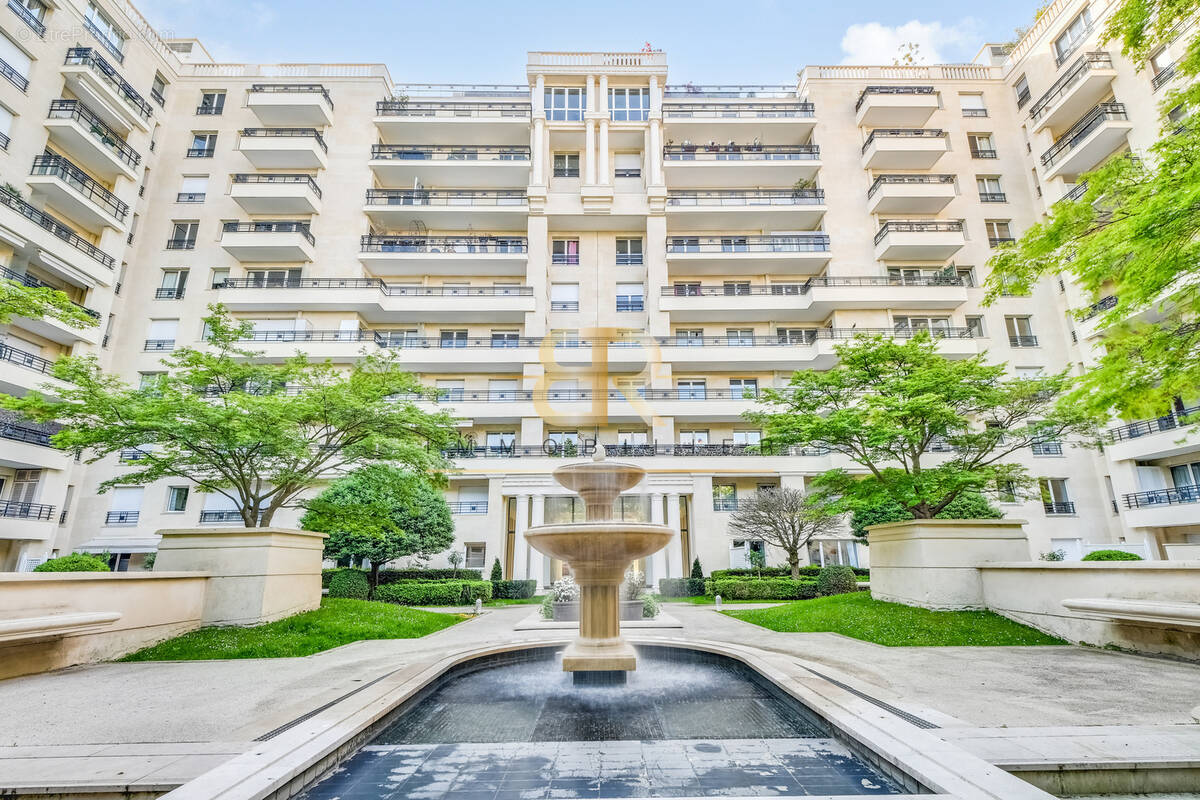 Appartement à LEVALLOIS-PERRET