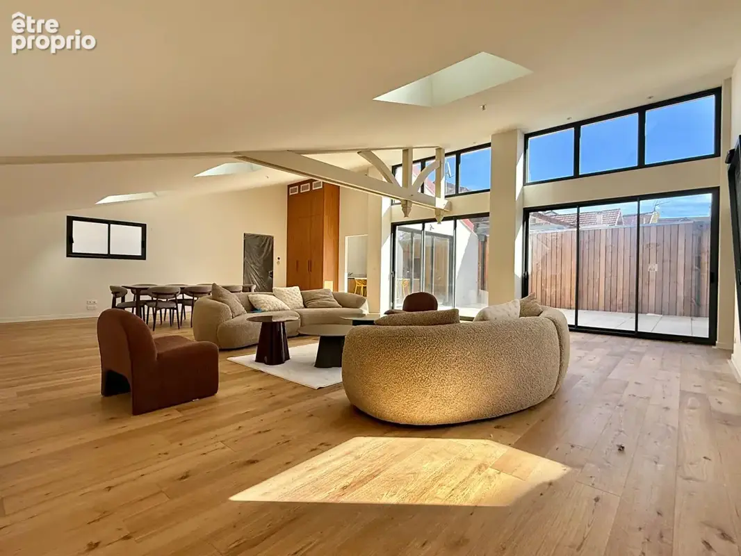 Photo Maison à Vichy au prix de 780 000€