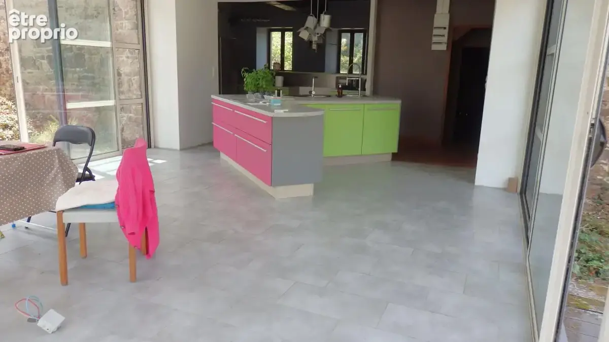propriété de caractère avec dépendances en pierres et potentiel professionnel - photo 3