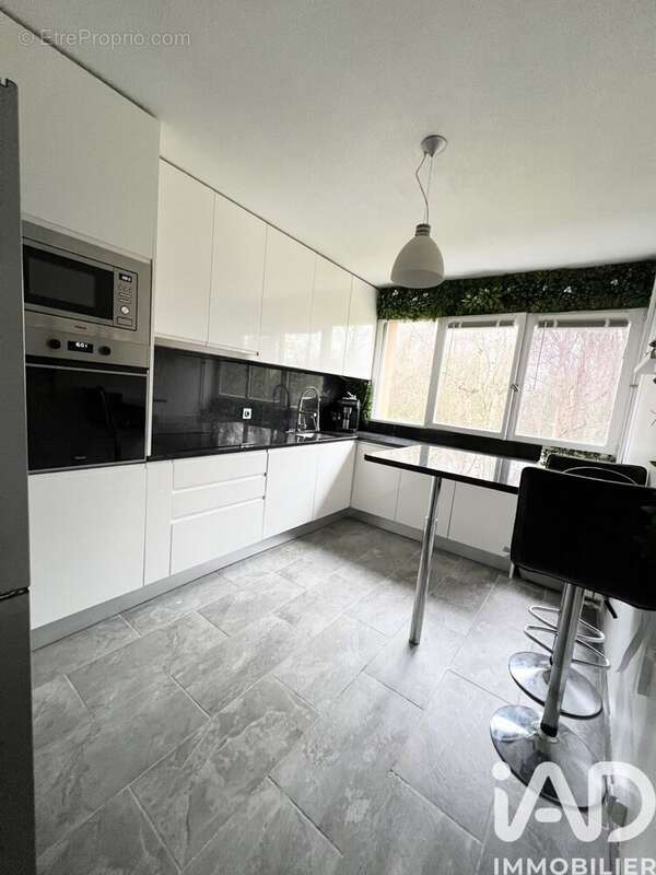 Photo 2 - Appartement à ELANCOURT