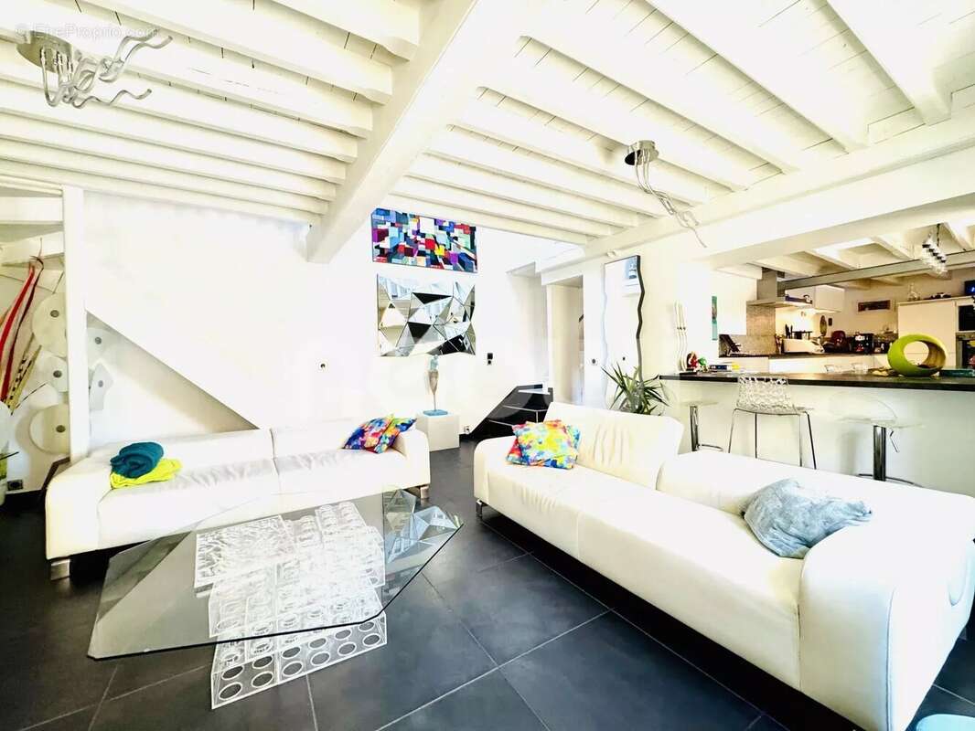 Maison à CHATEAUGAY