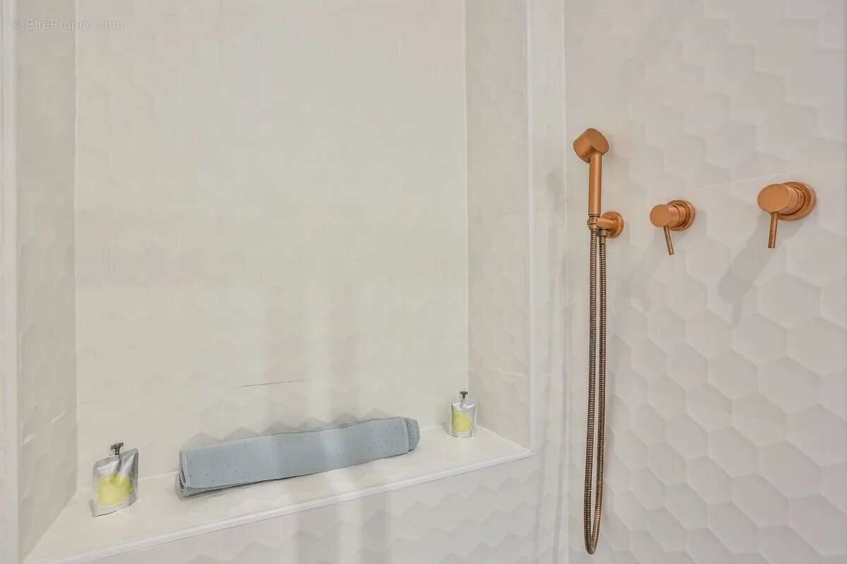 Exclusivité – nice centre – à deux pas de la place masséna – immeuble bourgeois – 28 m² - photo 7