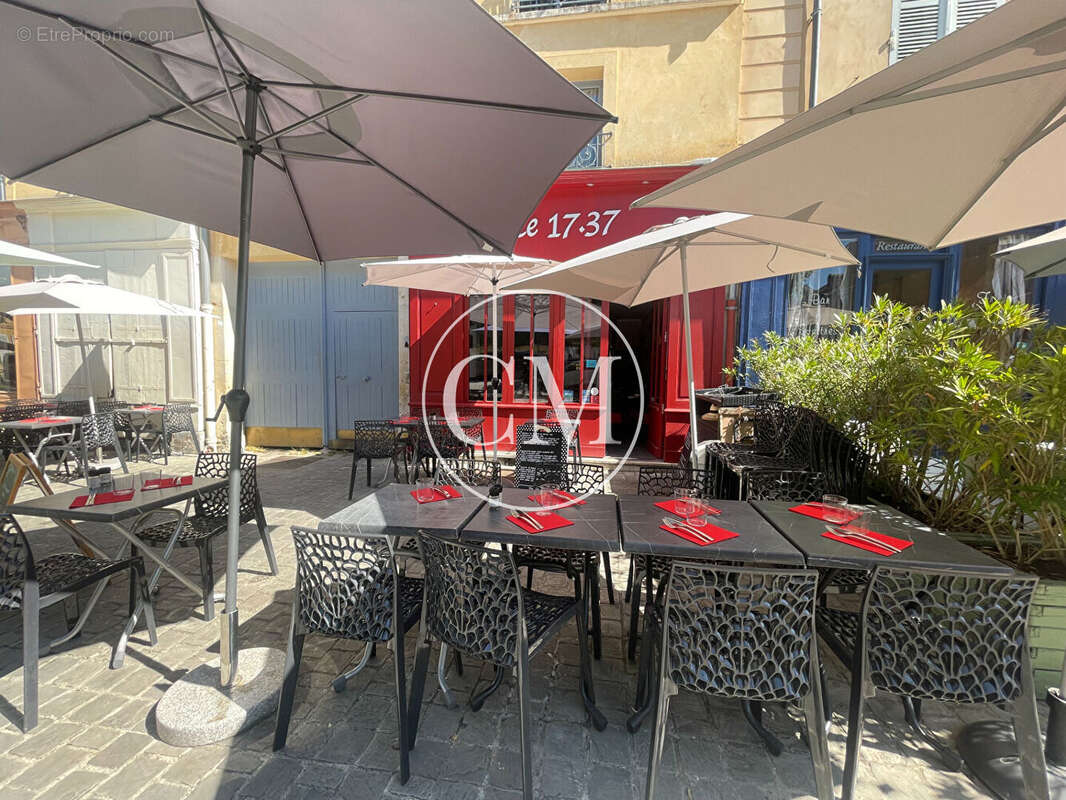 Commerce à VERSAILLES