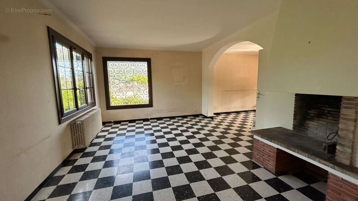 Maison à LA GAUDE