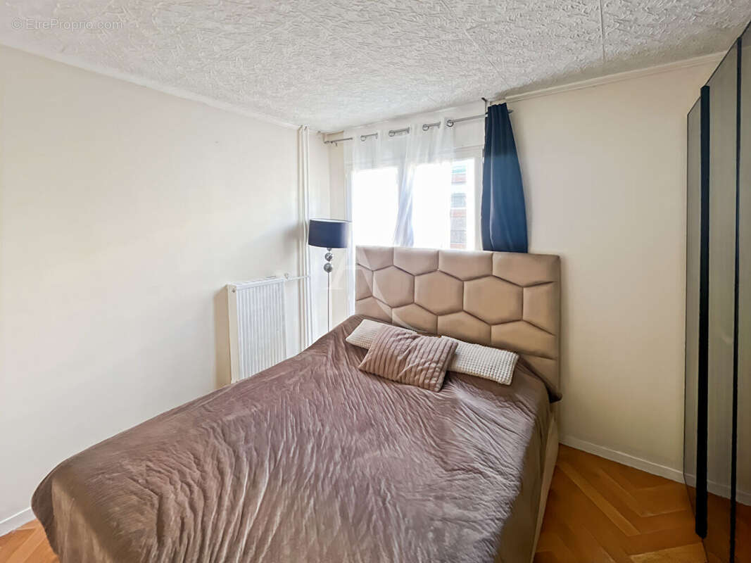 Appartement à LES MUREAUX