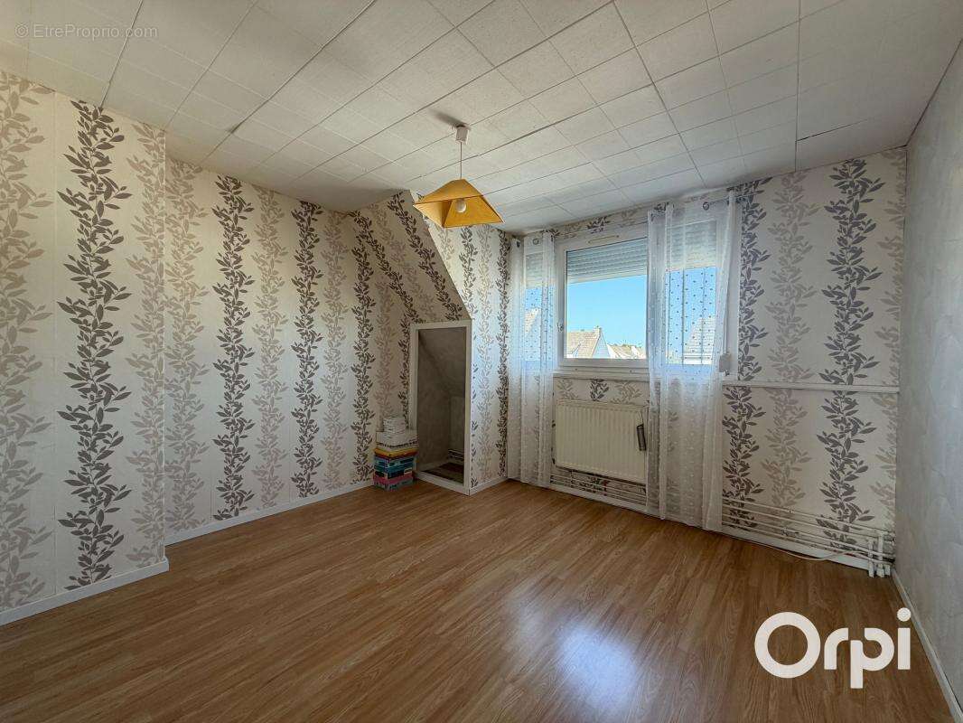 Maison à OYE-PLAGE