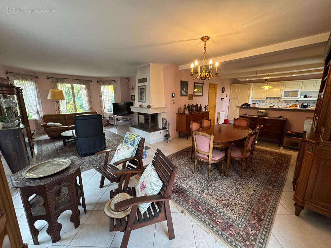 Maison à MONTFORT-L'AMAURY