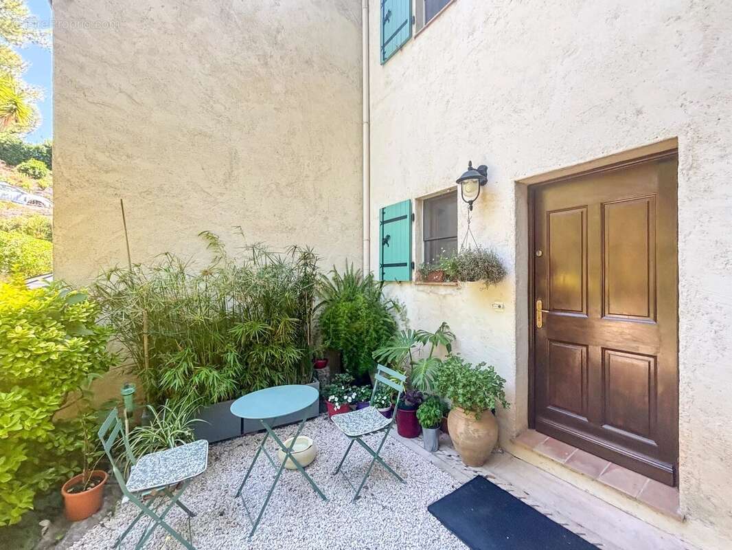 NICE-LANTERNE: Maison 4-5 pièces avec jardin - photo 11